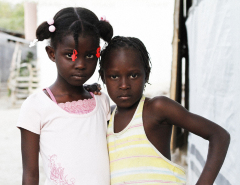 Naika et Jennima, Village AFCA, Port-au-Prince