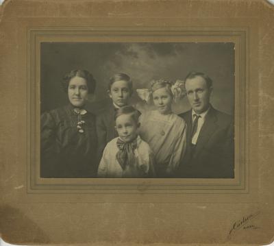 Untitled (Portrait of Man, Woman and Three Children)